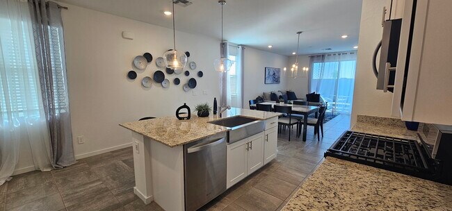 Building Photo - 3049 Hayden Rose Ave