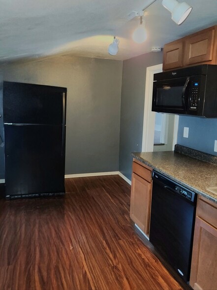 Building Photo - 1622 Ferry St