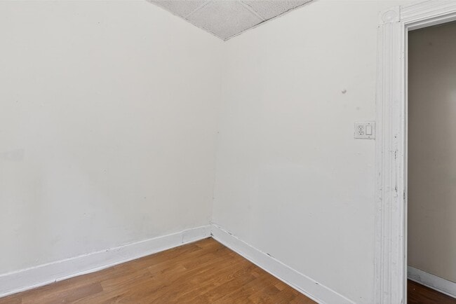 Building Photo - 584 Avenue C