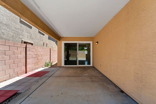 Building Photo - Well maintained 3 bedroom home in Cave Creek AZ - Available Today!