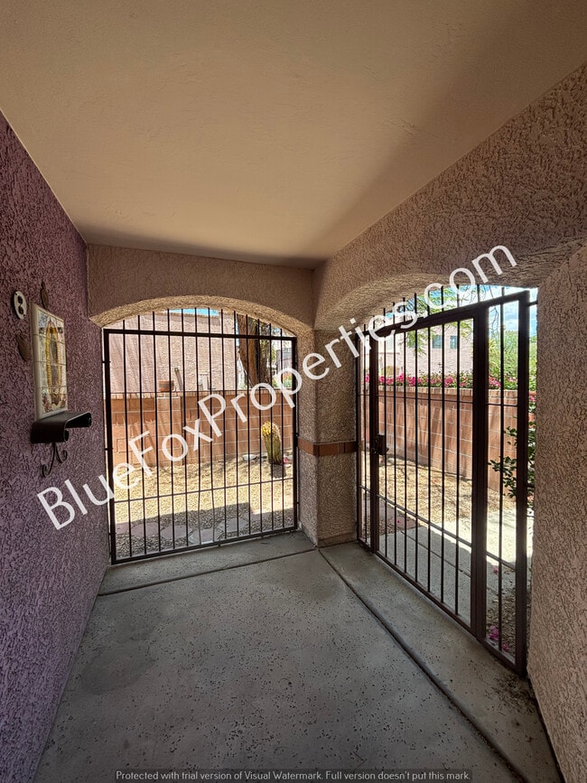 Building Photo - 231 N Ashbury Ln