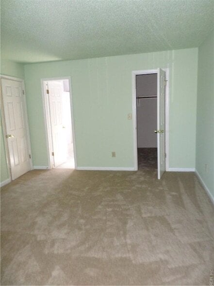 Building Photo - 2109 Clarion Ct