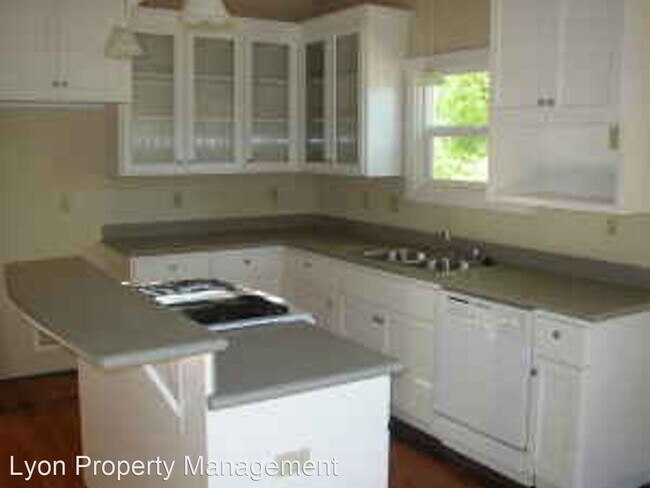Building Photo - 2 br, 1 bath House - 3009 T Street