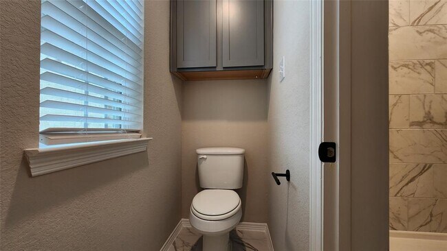 Building Photo - 8009 Scanlan Trl