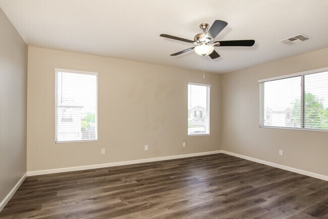 Building Photo - 2656 S 89th Ave