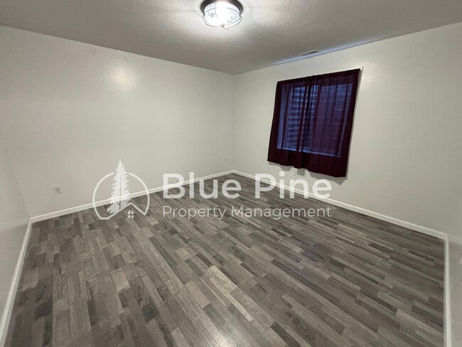 Building Photo - 5181 Ryanne Way