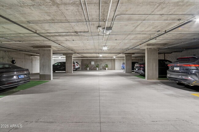 Building Photo - 16580 N 92nd St