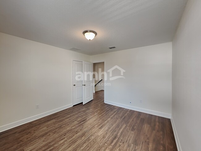 Building Photo - 3233 Bridge Haven Dr