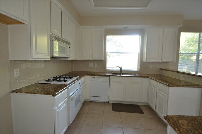 Building Photo - 15406 Amesbury Ln