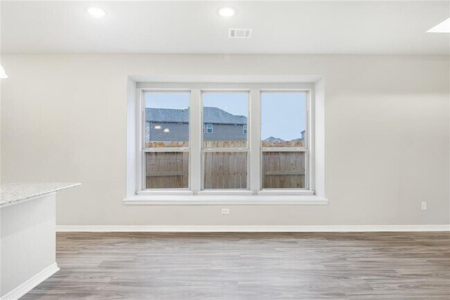 Building Photo - 828 Laguna Grn Ln