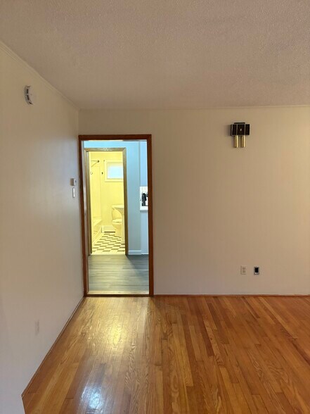 Building Photo - 29 Bray Ave