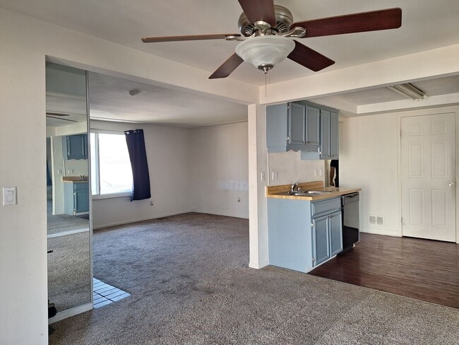 Building Photo - Charming Chesterfield Townhouse