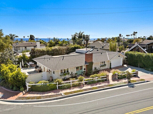 Building Photo - 806 S Ola Vista