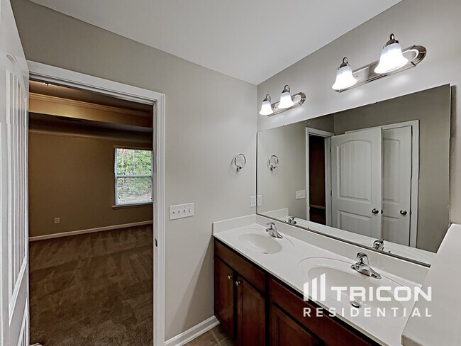 Building Photo - 144 Bartram Way