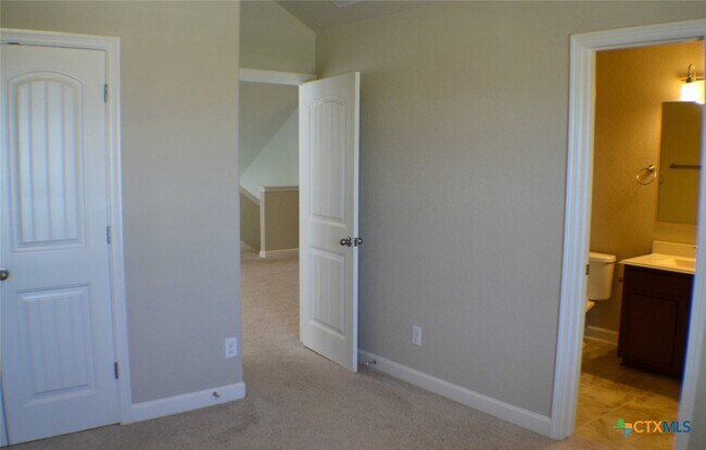 Building Photo - 3127 Pinecone Cove