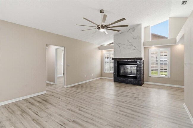 Building Photo - 2110 Laindale Pl