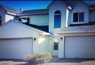 Building Photo - 2425 Bostrom Ct