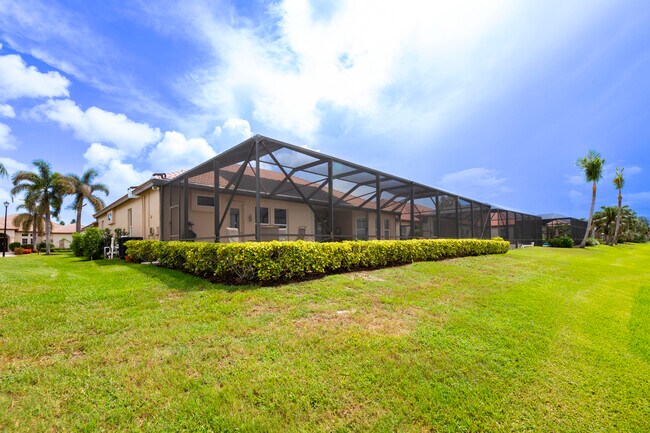 Building Photo - 923 SW Grand Reserves Blvd