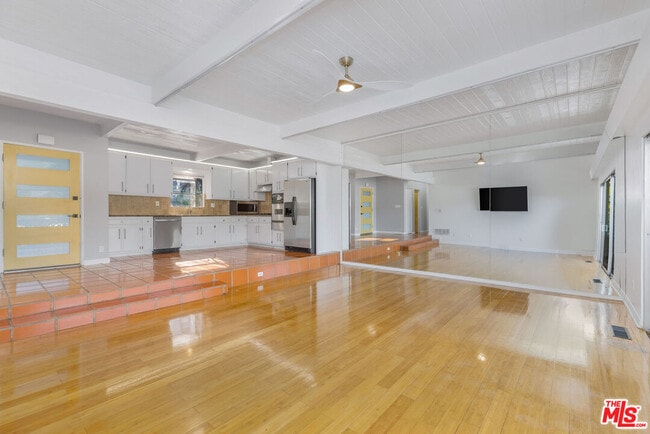 Building Photo - 3352 Oak Glen Dr