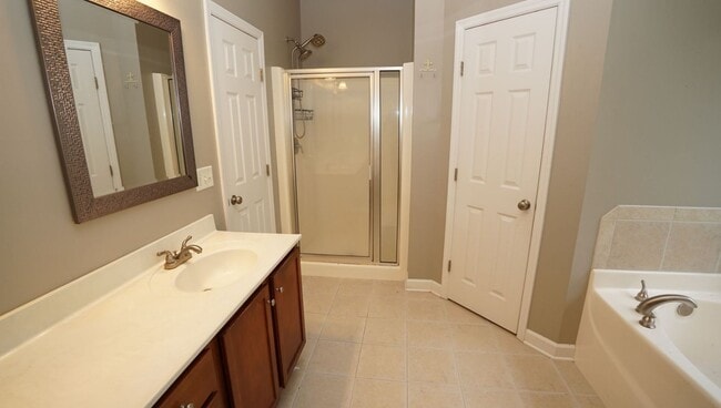 Building Photo - 147 Moonstone Ct