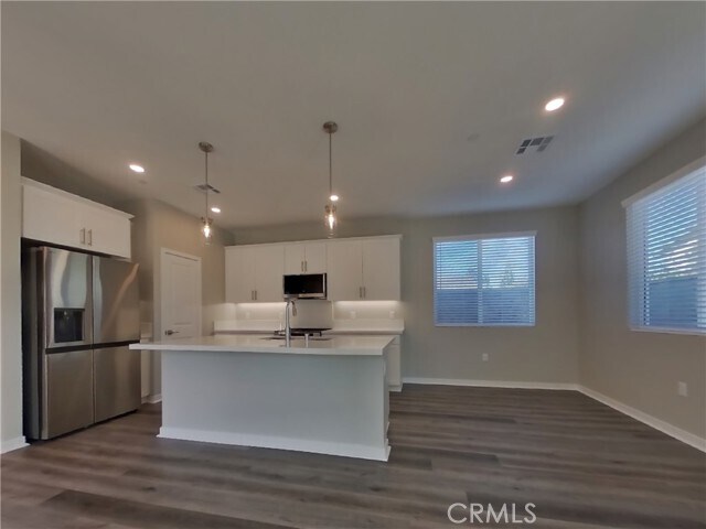 Building Photo - 1734 Lorraine Dr
