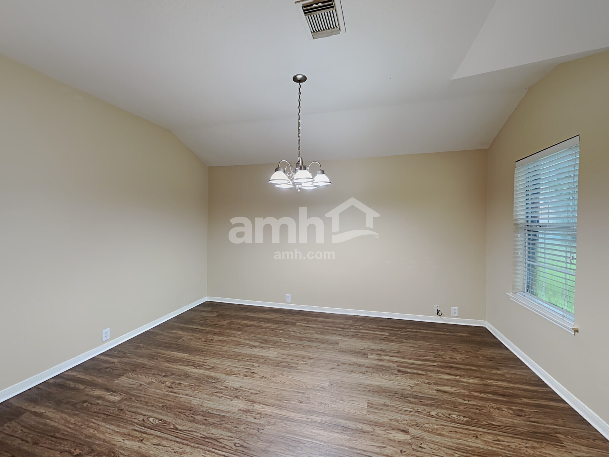 Building Photo - 16623 Grenada Falls Dr