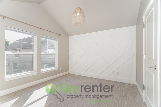 Building Photo - **Rent Special** Modern 3 Bedroom with Off...