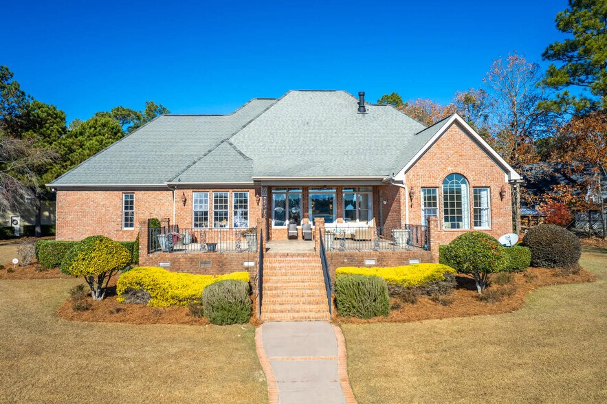 Building Photo - 488 Lakeside Ln