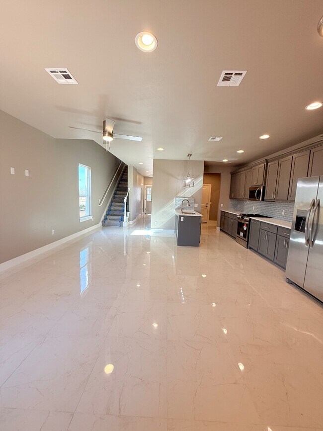 Building Photo - 520 Nabi Dr