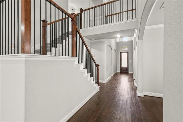 Building Photo - 2402 Long Meadow Way