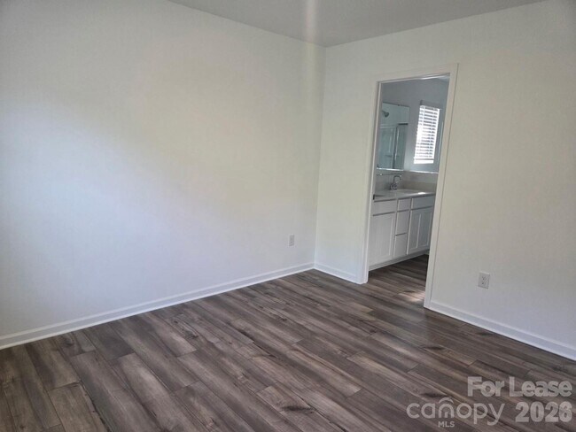 Building Photo - 721 Espresso Dr