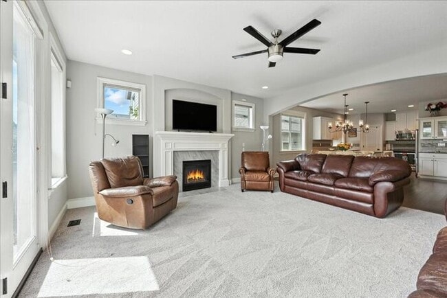 Building Photo - Elegant 3-Bedroom Fully Furnished Home wit...