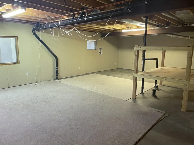 Building Photo - 2534 E 125th Way