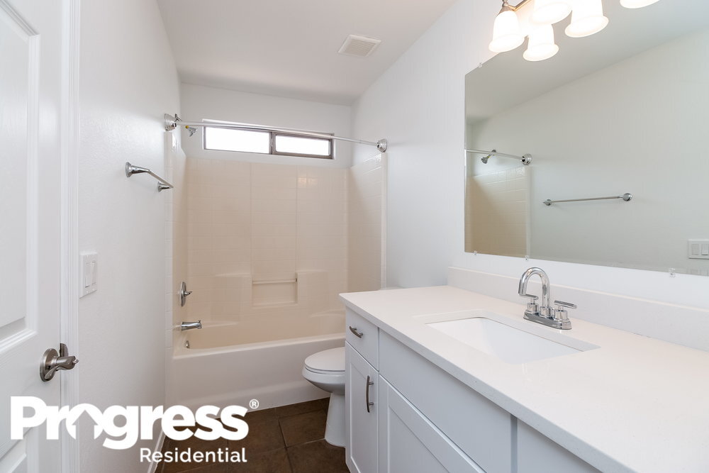 Building Photo - 328 S 89th St