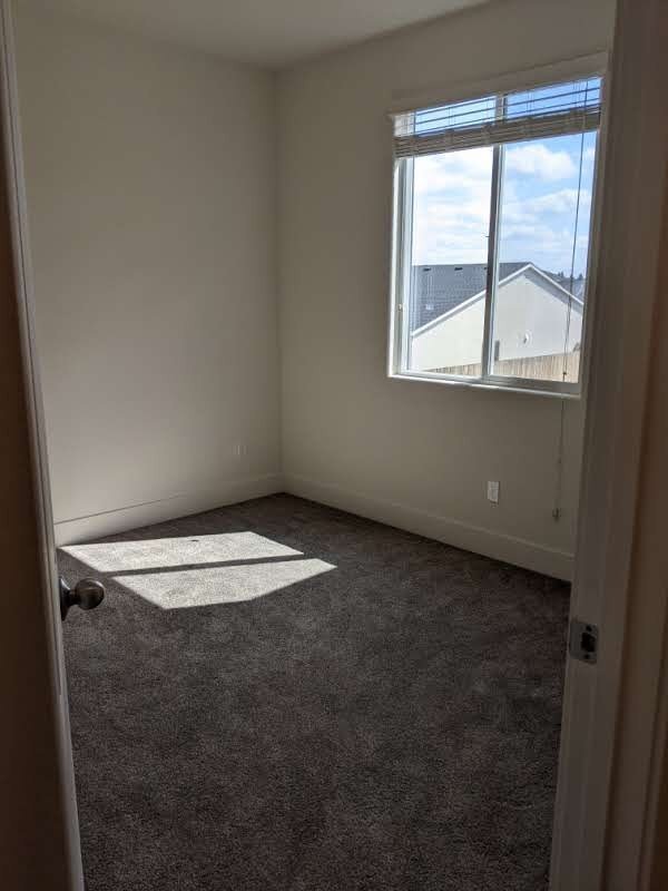 Building Photo - 2312 Vaca Way