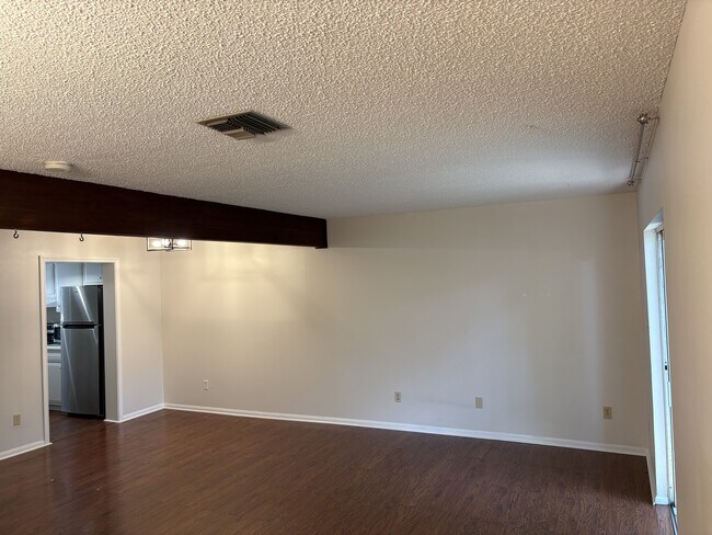 Building Photo - 315 Sidney Martin Rd