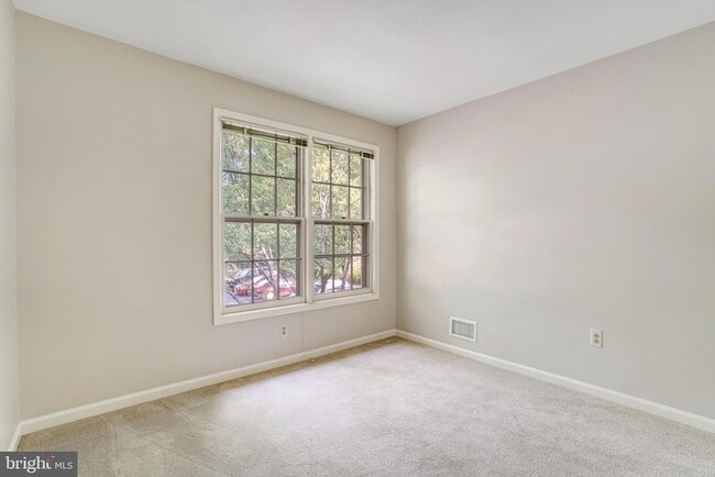 Building Photo - 2131 Kings Mill Ct