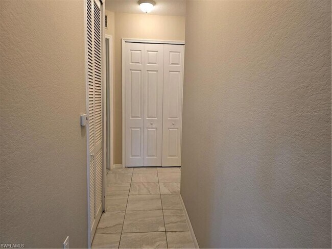 Building Photo - 1020 Peggy Cir
