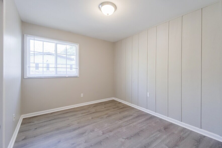 Building Photo - 1413 Corinth Dr