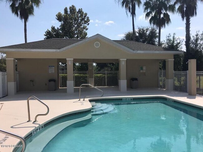 Building Photo - 830 Airport Rd