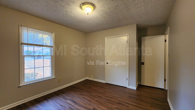 Building Photo - 634 Morton Ct