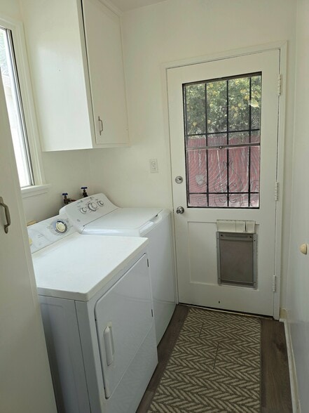 Building Photo - 10742 Galvin St