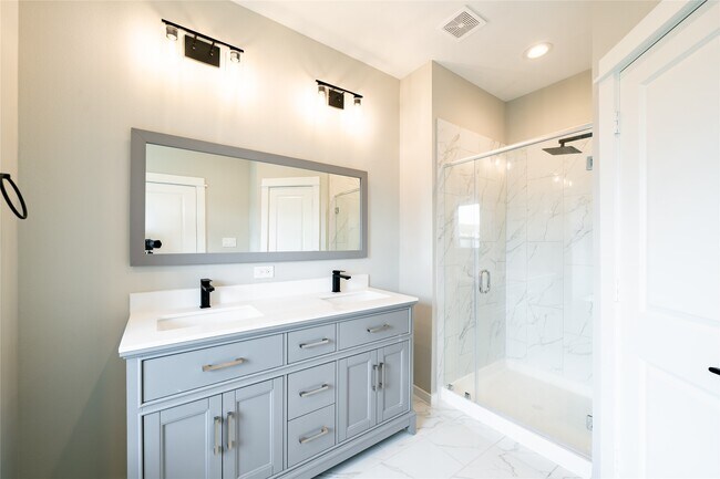 Building Photo - 11325 Stonework Garden Ln