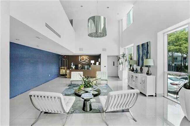 Building Photo - 720 NE 62nd St