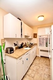 Building Photo - 38 Dean Rd