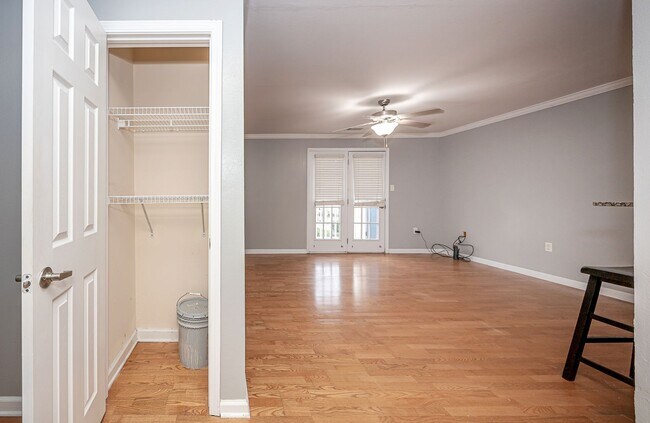 Building Photo - Harbor Landing rental with boat slip, great amenities, and a gated waterfront community lifestyle.