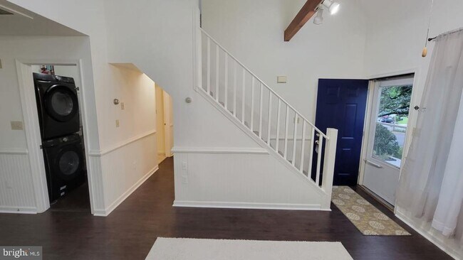 Building Photo - 115 Deer Hill Ct