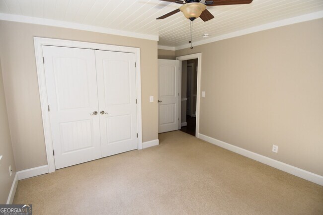 Building Photo - 1091 Fairway Ridge Rd