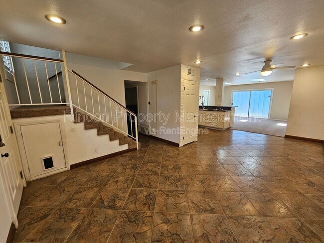Building Photo - 2632 Captains Ave