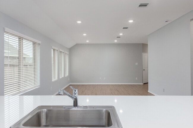 Building Photo - 6327 Arcadia Sound Ln